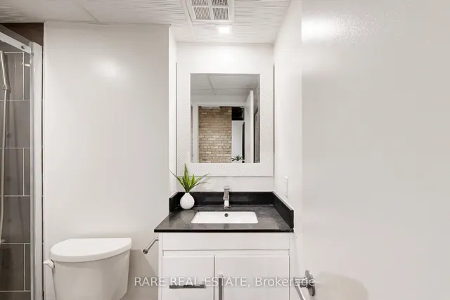 Additional image 30 of 736 Dundas St Unit 101