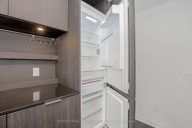 Additional image 21 of 28 Ann St Unit 310