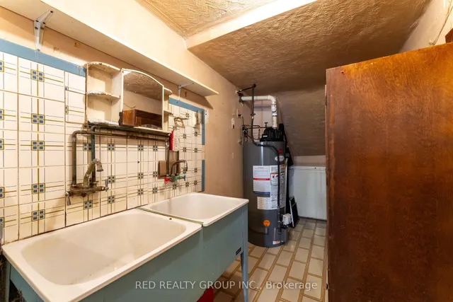 Additional image 30 of 532 Westmount Ave