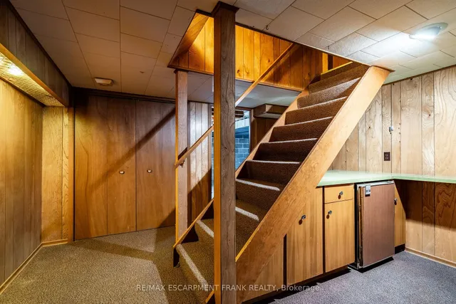 Additional image 38 of 147 LLOYMINN Ave