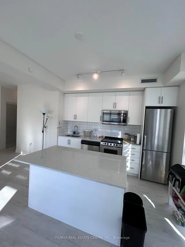 Additional image 9 of 509 Dundas Street West Unit 606
