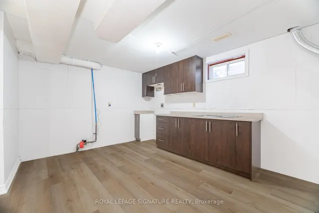 Additional image 29 of 113 Parkwood Cres
