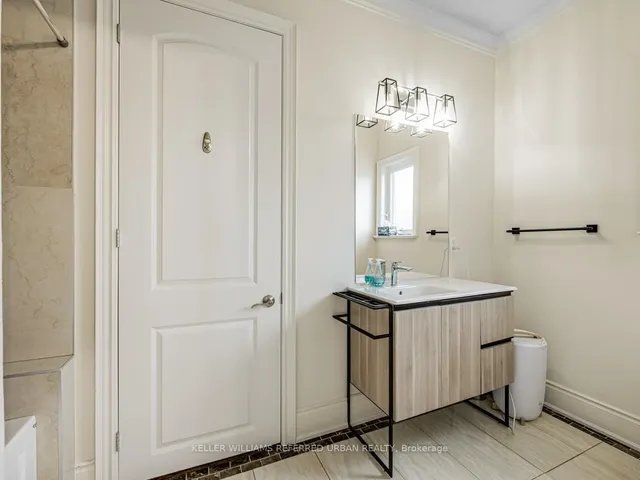 Additional image 18 of 528 Glengrove Ave