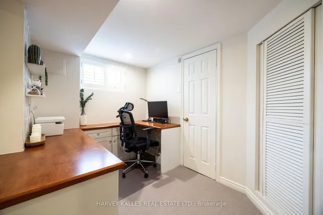 Additional image 29 of 42 Roe Ave