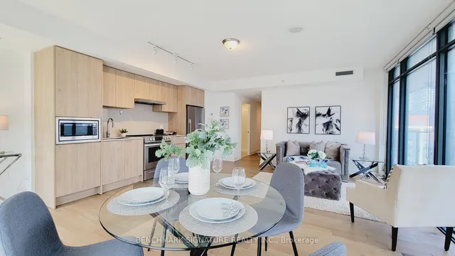 Additional image 15 of 25 Richmond St Unit 1703