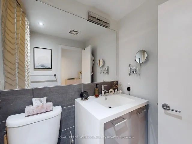 Additional image 35 of 319 Carlaw Ave Unit 403