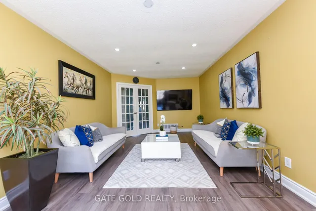 Additional image 18 of 23 HARTFORD Tr