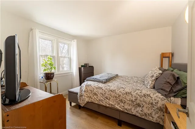 Additional image 17 of 374 Weber St