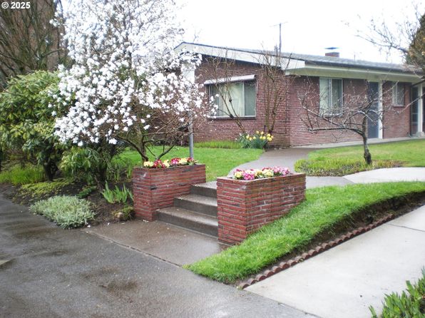 3403 SE Madison St, Portland, OR 97214