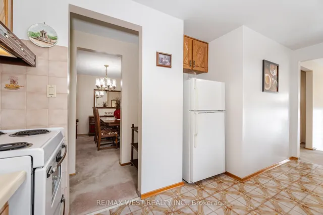 Additional image 14 of 79 Husband Dr