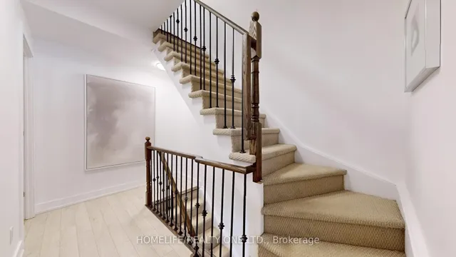 Additional image 17 of 1072 Lansdowne Ave