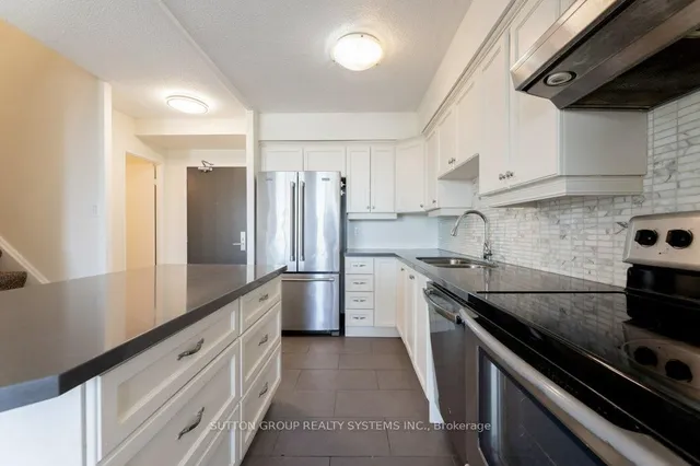 Additional image 7 of 35 Ormskirk Ave Unit 818