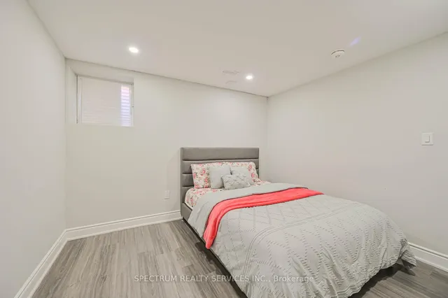 Additional image 42 of 901 Farmstead Dr