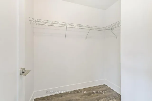 Additional image 19 of 120 Parliament St Unit Th105