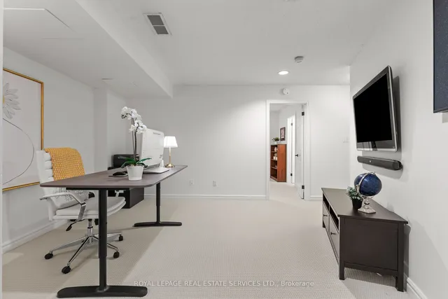 Additional image 31 of 2110 New St Unit 8