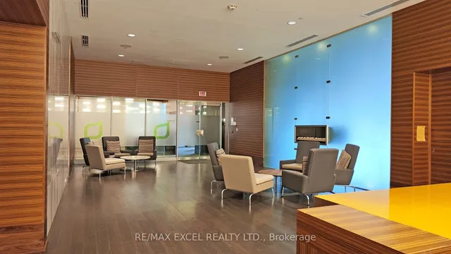 Additional image 31 of 135 Village Green Sq Unit 1924