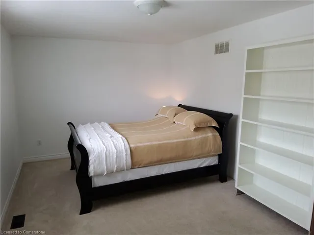 Additional image 20 of 18 Rideau Cres