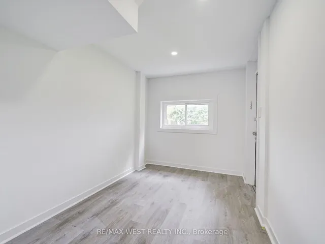 Additional image 37 of 22 Tandridge Cres Unit 808