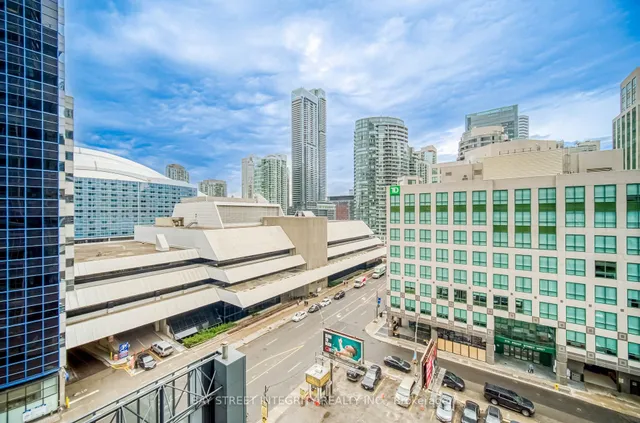 Additional image 21 of 300 Front St Unit 914