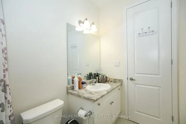 Additional image 34 of 5 Emily St