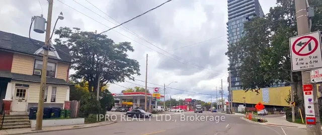 Additional image 11 of 1314 Dupont St