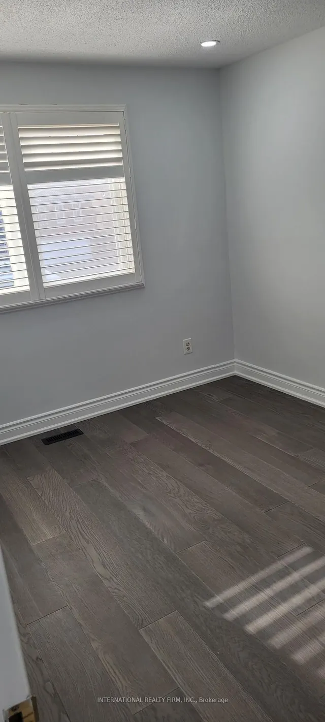 Additional image 39 of 27 Charcoal Dr