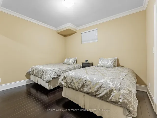 Additional image 27 of 528 Glengrove Ave