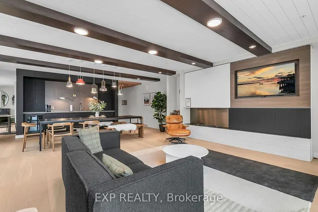 Additional image 31 of 741 King St Unit 102