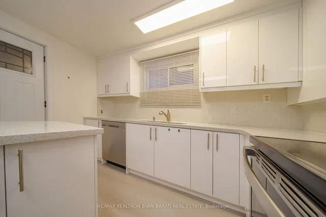 Additional image 39 of 66 Moore Park Ave