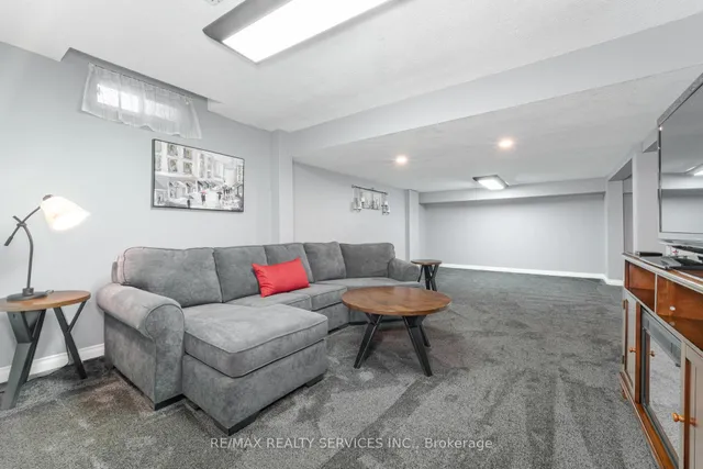 Additional image 22 of 32 Longbourne Cres