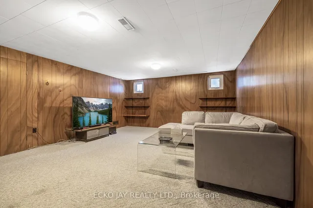 Additional image 15 of 8 Longwood Dr