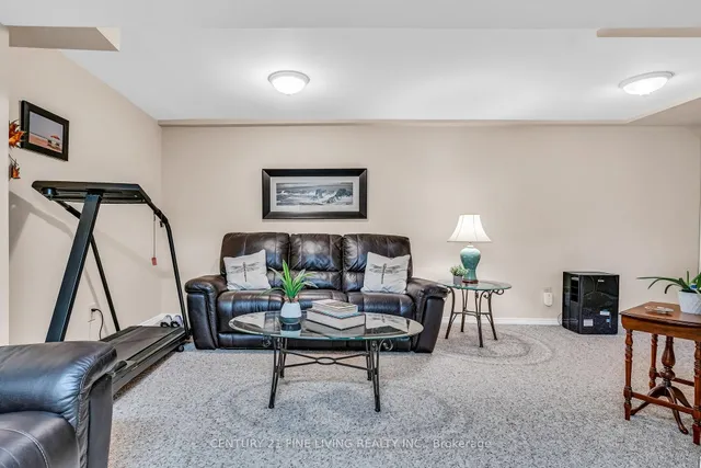 Additional image 44 of 50 Heathcliffe Sq