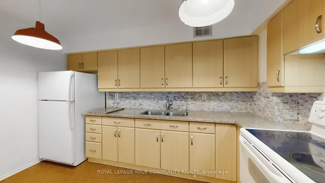 Additional image 13 of 2050 Bridletowne Circ Unit 1212