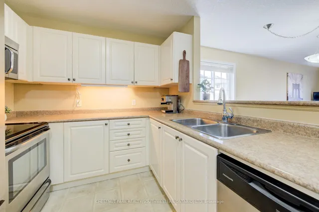 Additional image 14 of 988 Zeller Cres