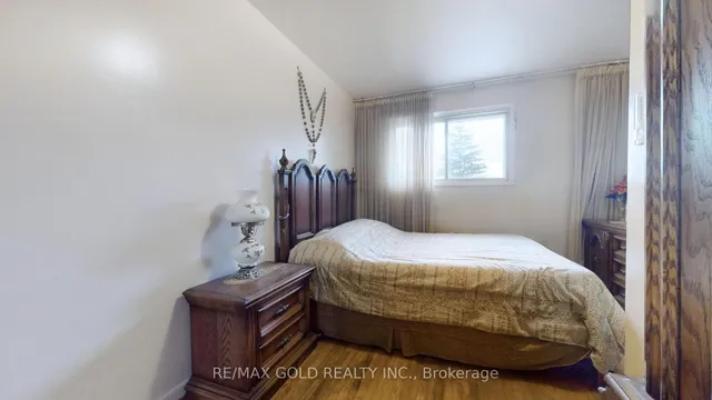 Additional image 36 of 46 Goldsboro Rd