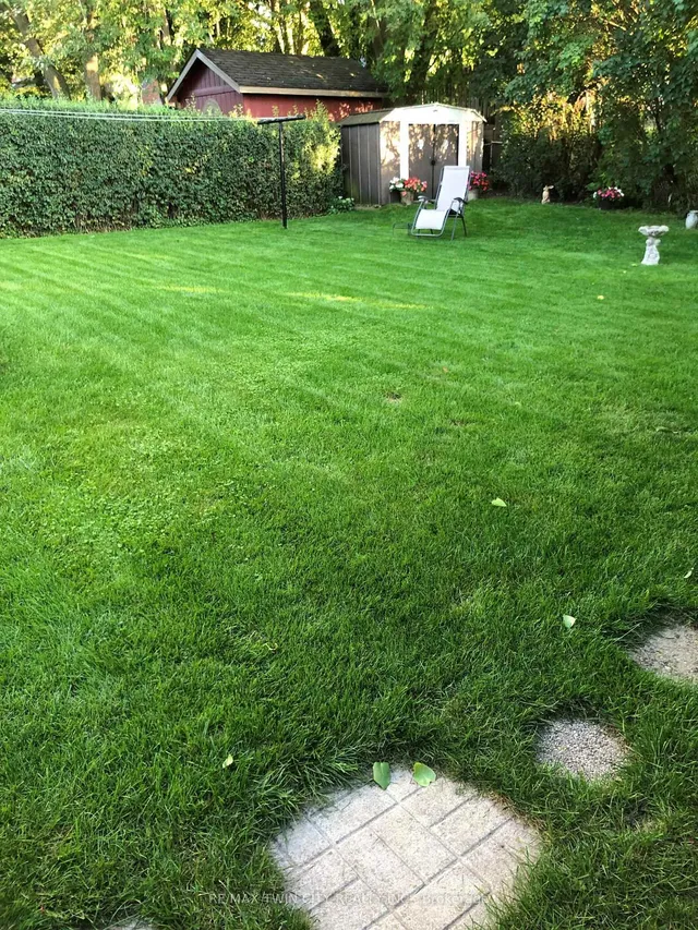 Additional image 42 of 158 Martinglen Cres