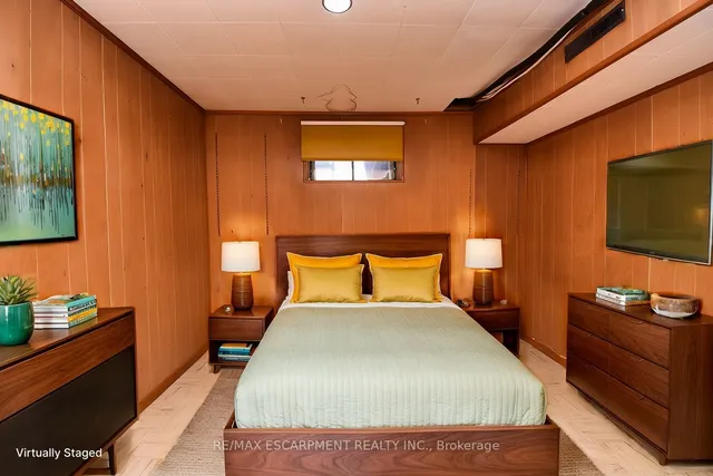 Additional image 25 of 40 SEELEY Ave