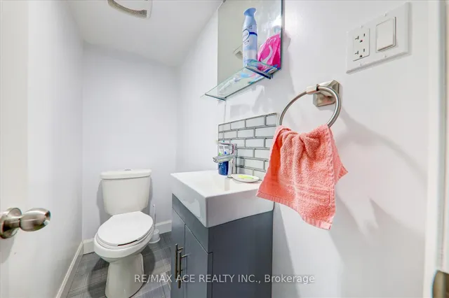 Additional image 13 of 12 Restever Gate