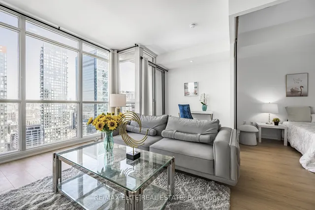 Additional image 24 of 25 Capreol Crt Unit 3805