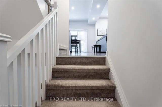 Additional image 8 of 1121 Cooke Blvd