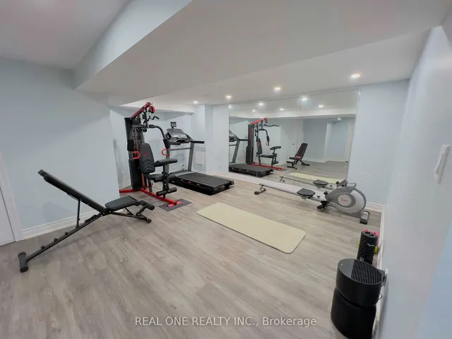 Additional image 33 of 2046 Pineview Dr