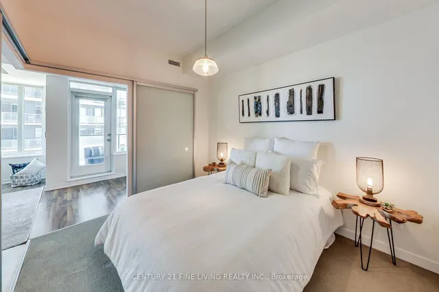 Additional image 12 of 55 East Liberty St Unit 1006