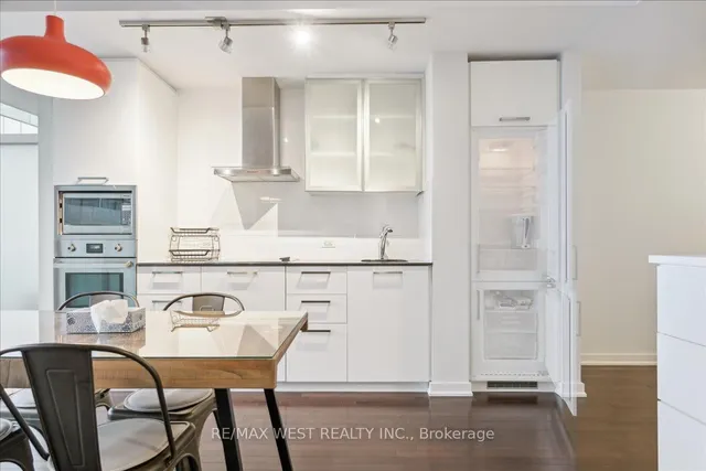 Additional image 3 of 14 York St Unit 2407