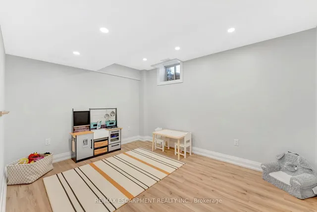 Additional image 27 of 209 JOHN FREDERICK Dr