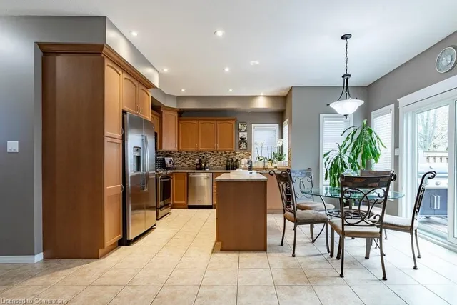 Additional image 16 of 38 Raymond Rd