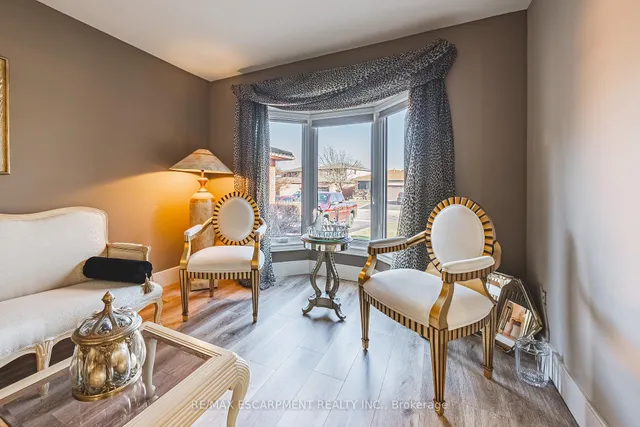 Additional image 18 of 103 Broughton Ave