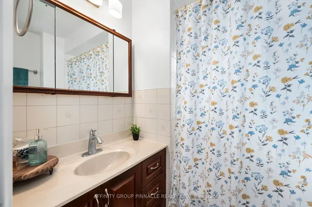 Additional image 26 of 28 Landfair Cres