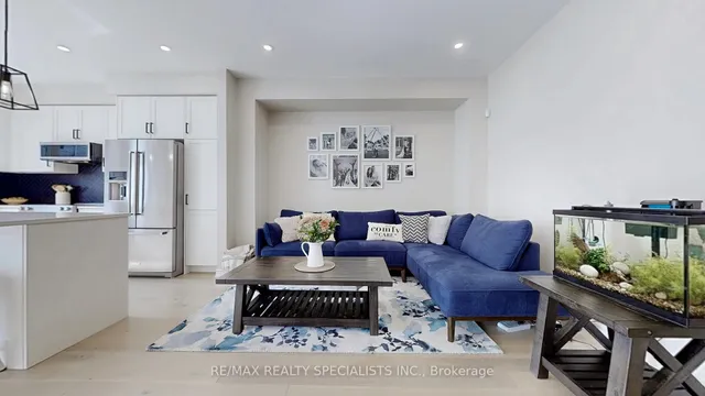 Additional image 3 of 462 Bergamot Ave