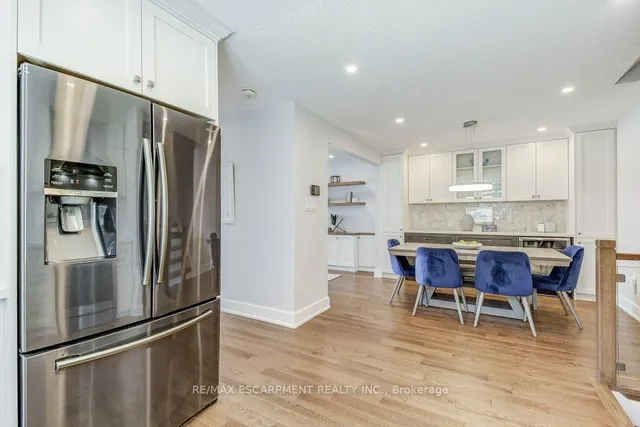 Additional image 10 of 2352 MALCOLM Cres