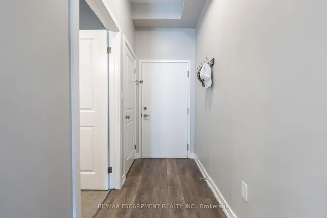 Additional image 6 of 4040 UPPER MIDDLE Rd Unit 102